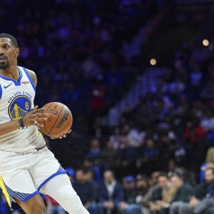 万箭齐发！勇士外线疯狂发炮 连中6记三分一举获得16分领先